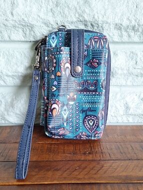 Sakroots Blue Floral Zip Wristlet Clutch